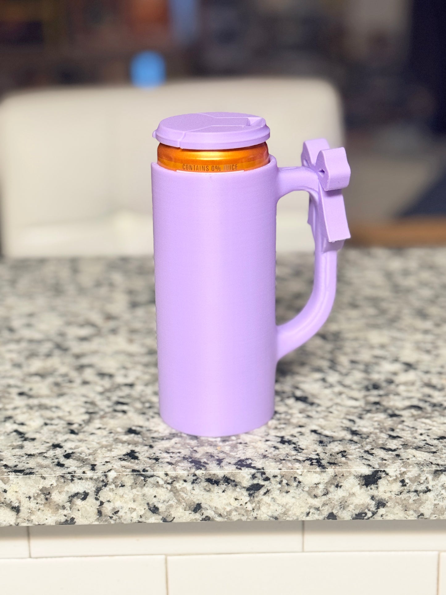 Slim can holder with bow and lid protector